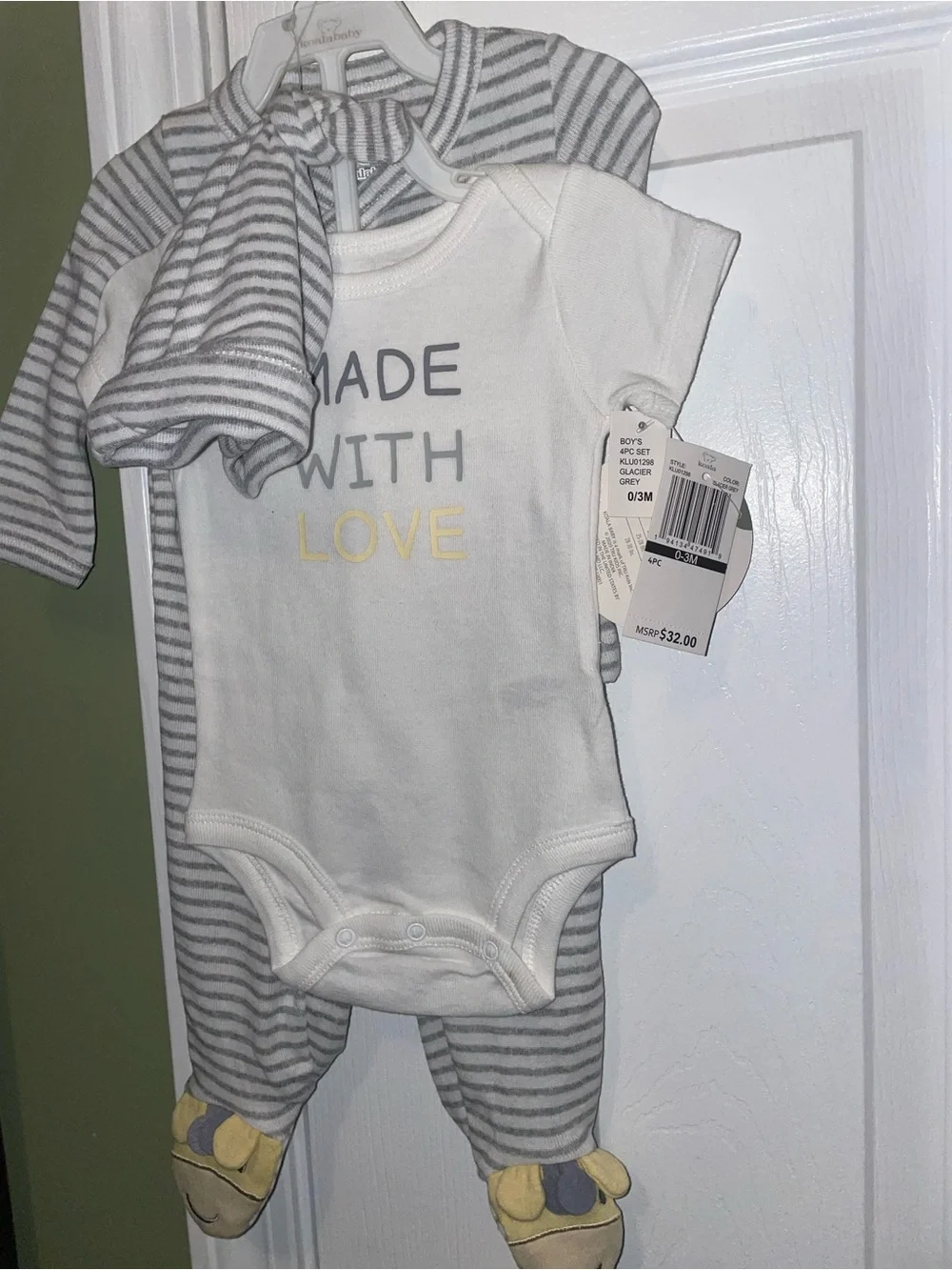 0-3MBaby Long-Sleeve Bodysuit Sets and gowns. Carters and mixed brands NWT
